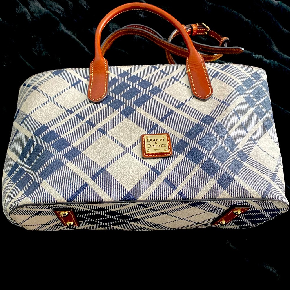 Dooney & Bourke Handbag